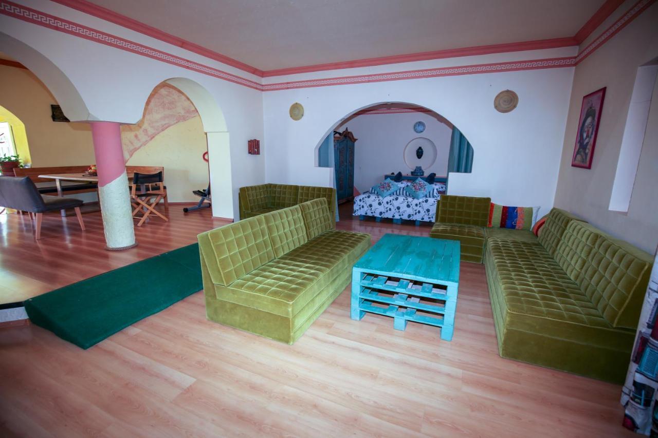 Villa Ametyst Štúrovo 外观 照片