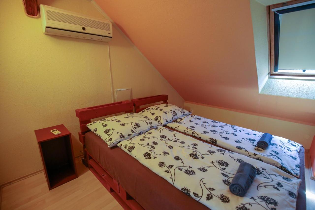 Villa Ametyst Štúrovo 外观 照片