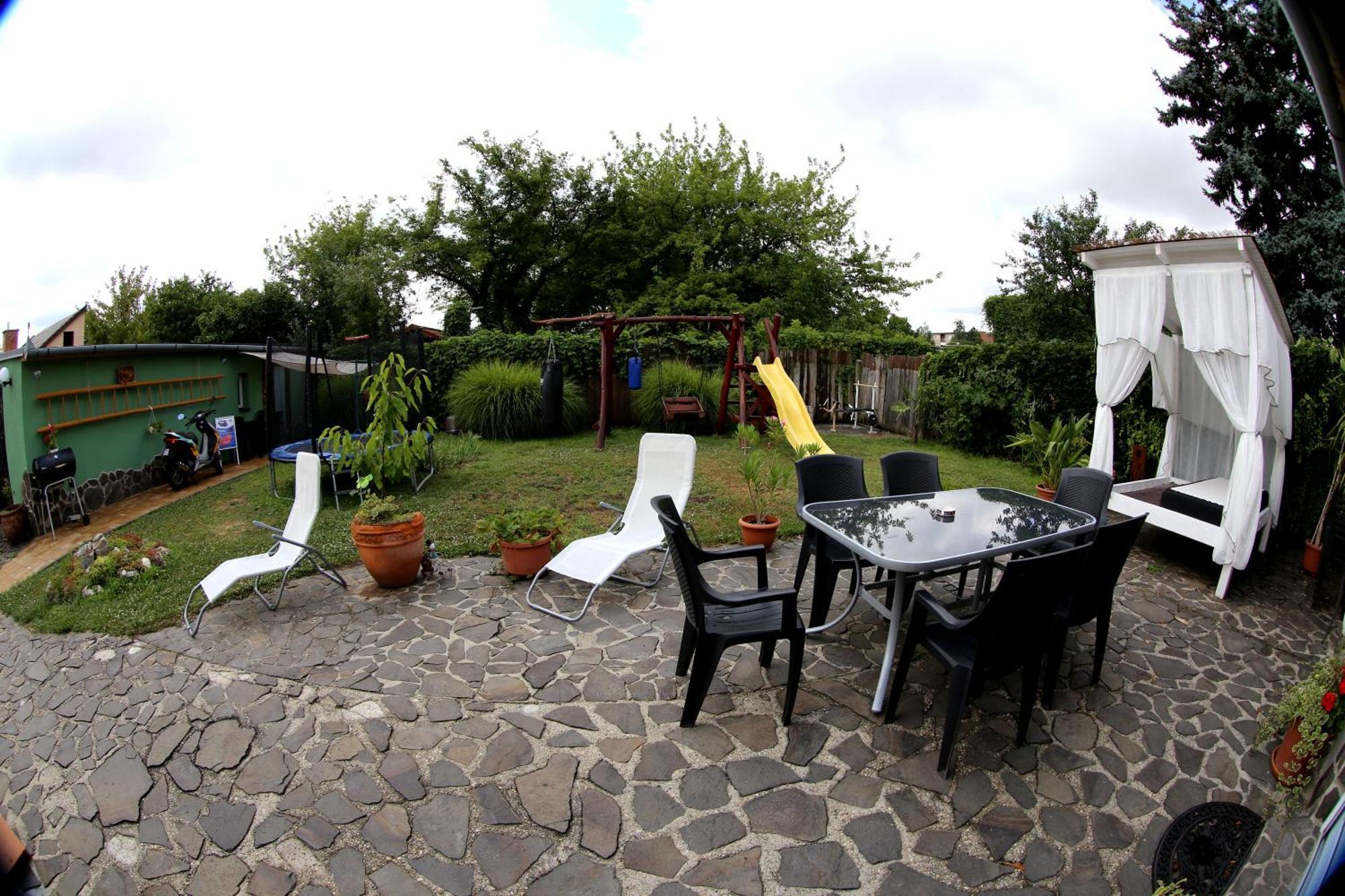 Villa Ametyst Štúrovo 外观 照片