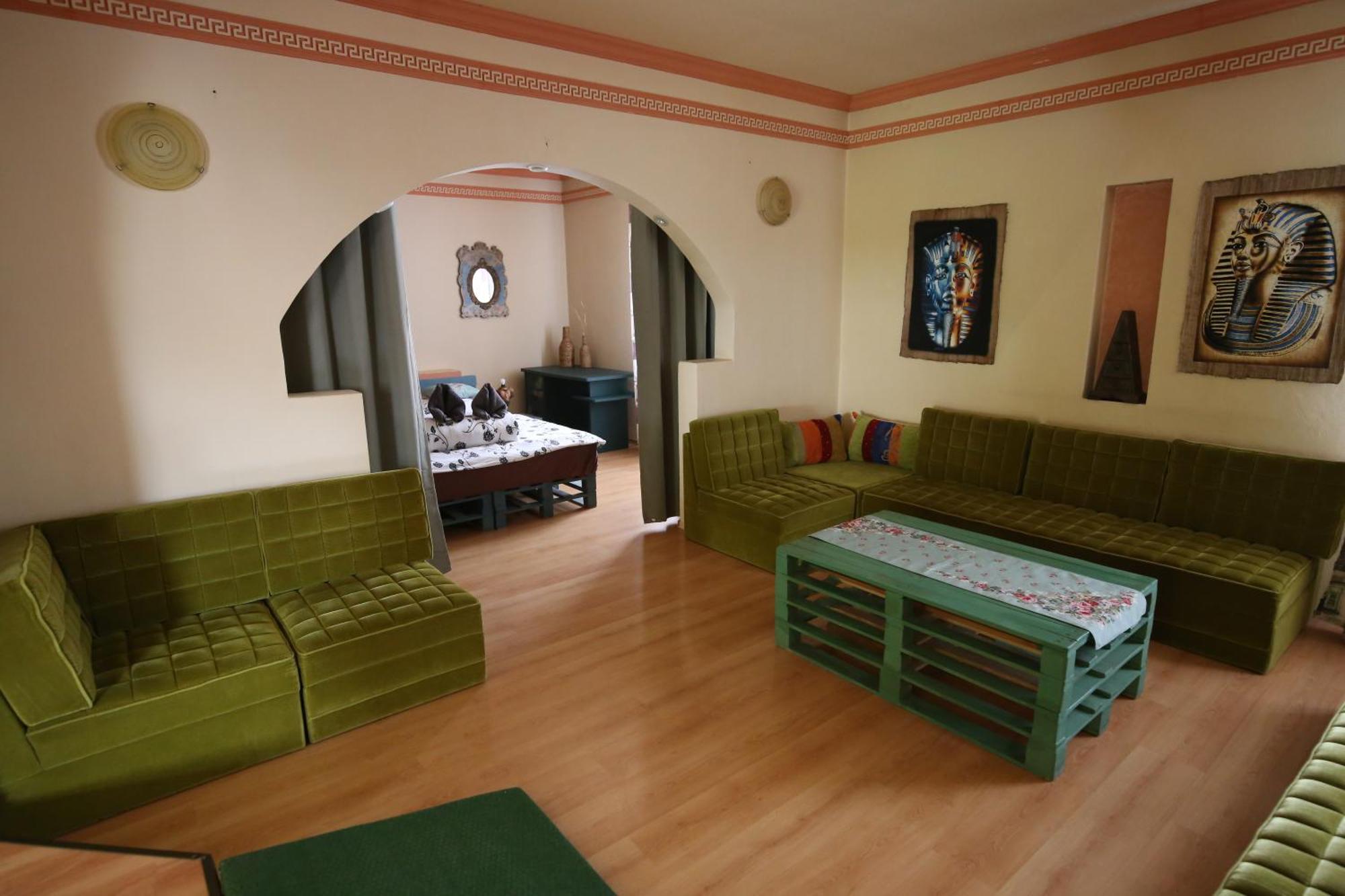Villa Ametyst Štúrovo 外观 照片